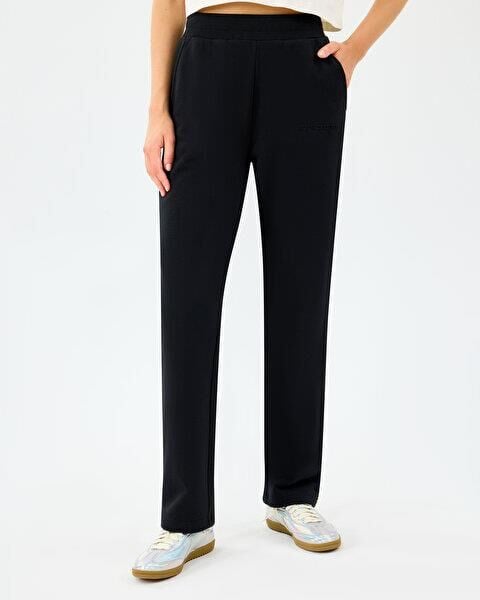 Skechers W Essential Regular Sweatpant Kadın Eşofman Altı Siyah S2610003-3817