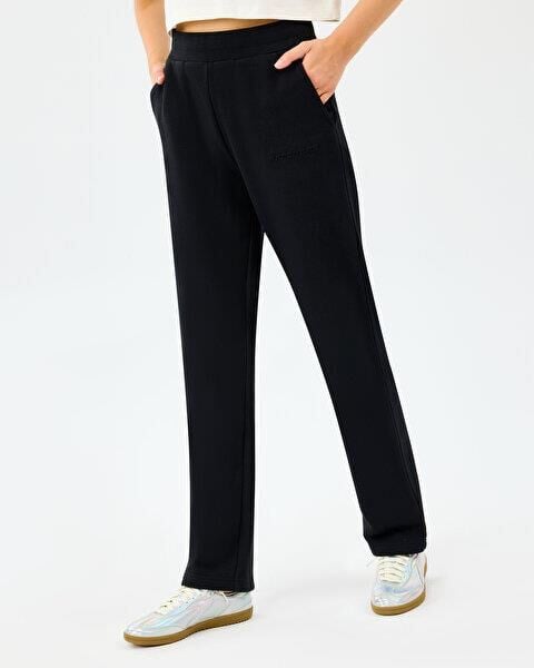 Skechers W Essential Regular Sweatpant Kadın Eşofman Altı Siyah S2610003-3817