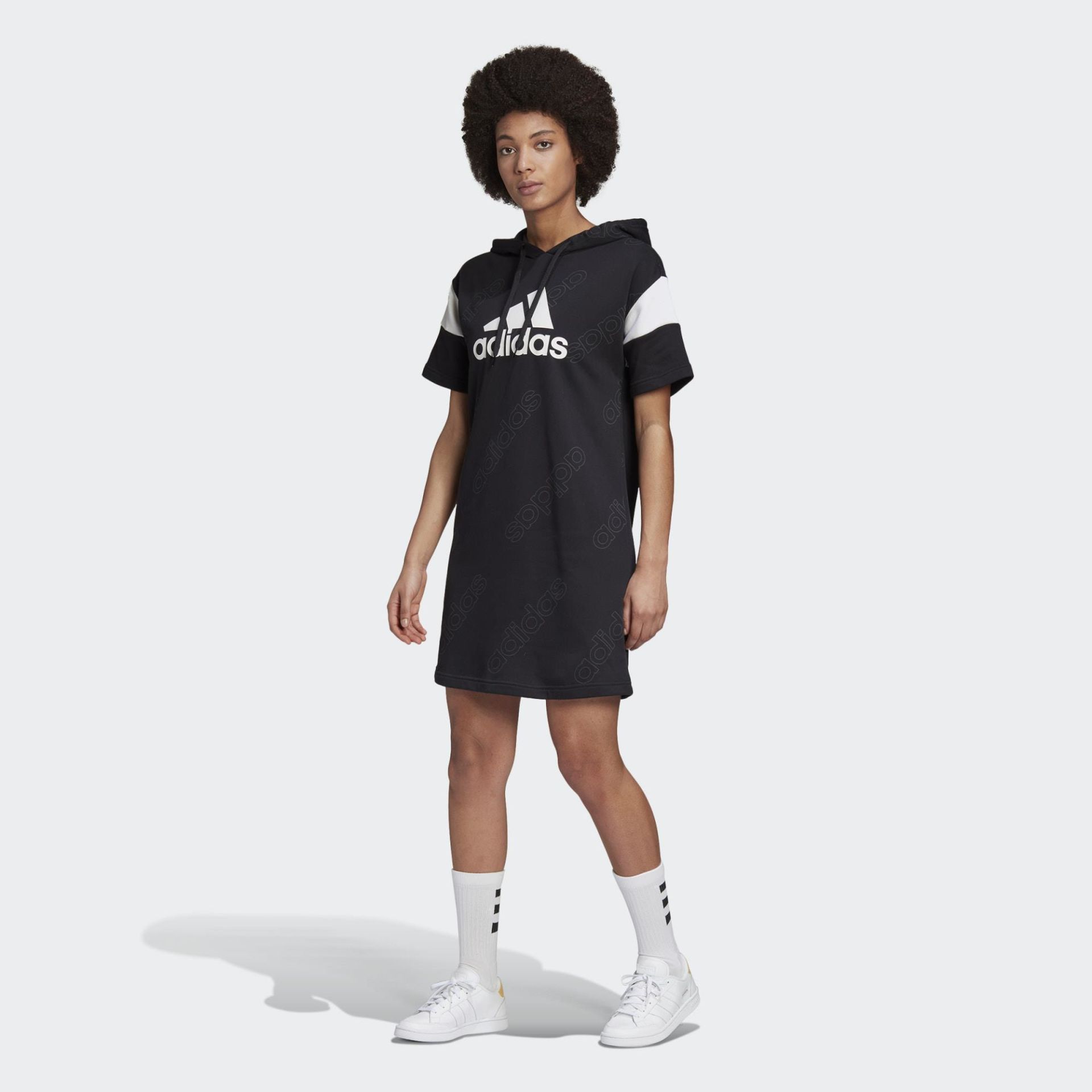 Adidas Graphic Kapüşonlu Kadın Elbise GJ6602