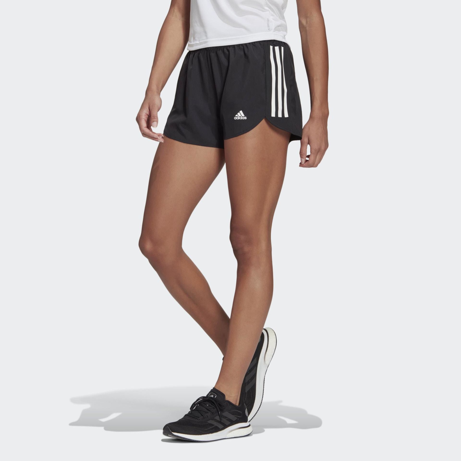 Adidas GK5191 Run It Shorts Kadın Koşu Şortu