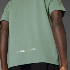 adidas Nat Geo Aeroready Graphic Tee Erkek Tişört Yeşil JD5963