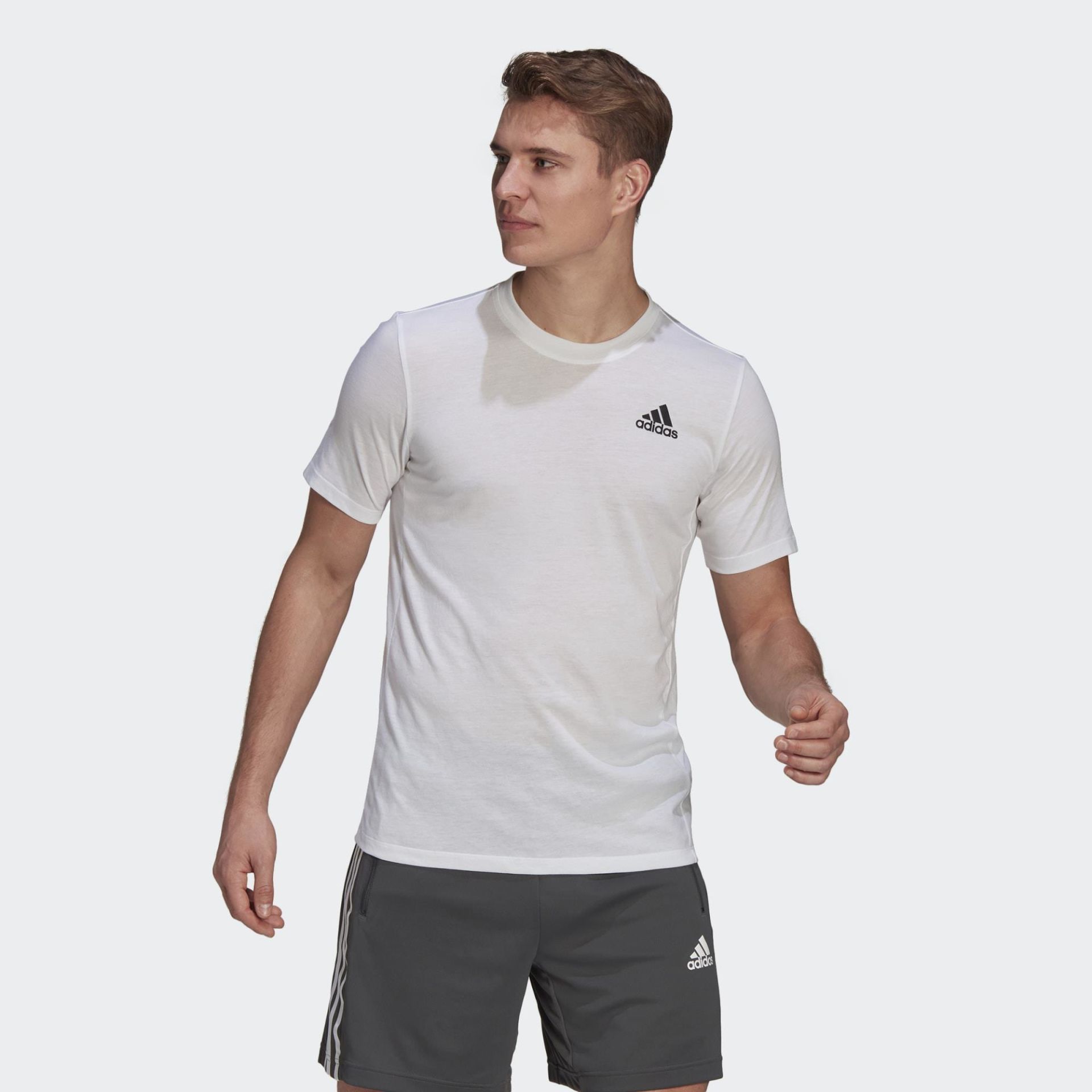 Adidas AEROREADY Designed 2 Move Short-Sleeve Erkek Tişört GR0517