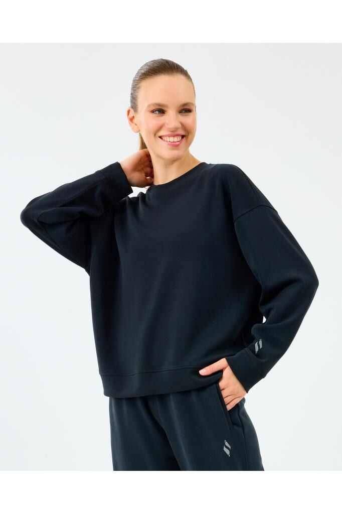Skechers W Lounge Loose Crew Neck Sweatshirt Kadın Sweatshirt Siyah S2510052-3817