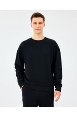 Skechers M Essential Crewneck Erkek Sweatshirt Siyah S2610015-3817