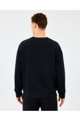 Skechers M Essential Crewneck Erkek Sweatshirt Siyah S2610015-3817