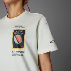 adidas Nat Geo Aeroready Graphic Tee Erkek Tişört Krem JD5962