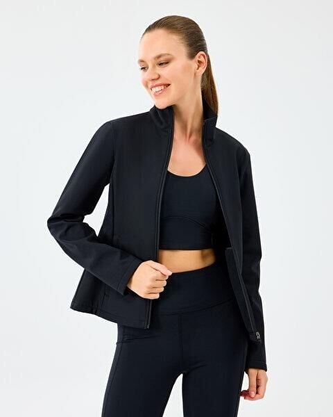 Skechers W Fitted Softshell Turtle Neck Kadın Ceket Siyah S2520190-3817